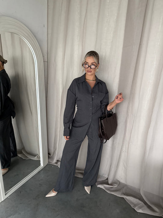 Pak met streep grijs