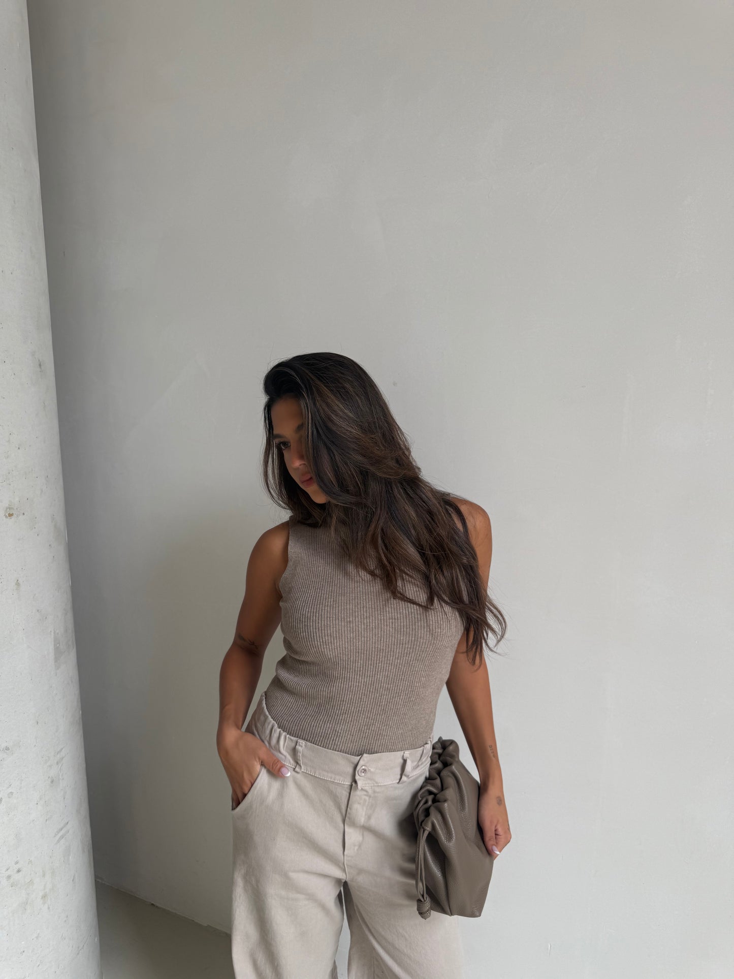 Top taupe