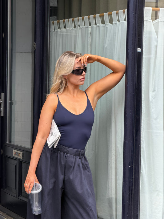 Body navy