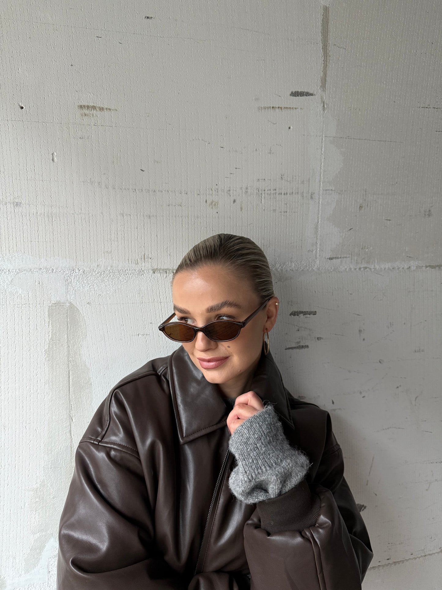 Sunglasses dark brown