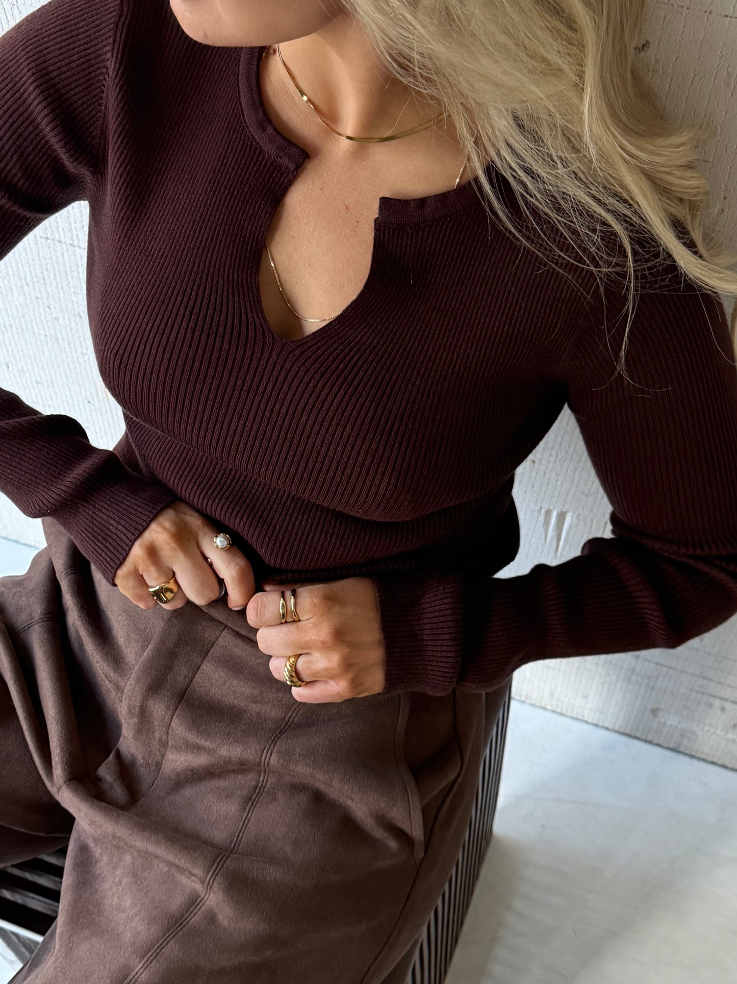 Top v hals rib Brown
