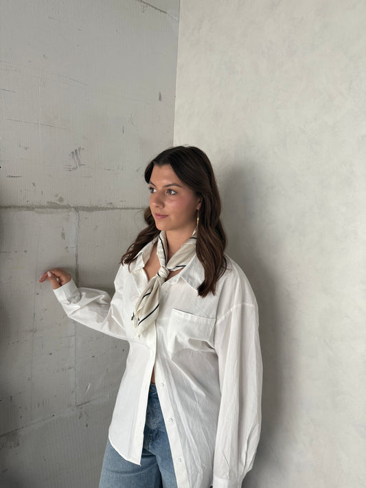 Sjaaltje crème met detail