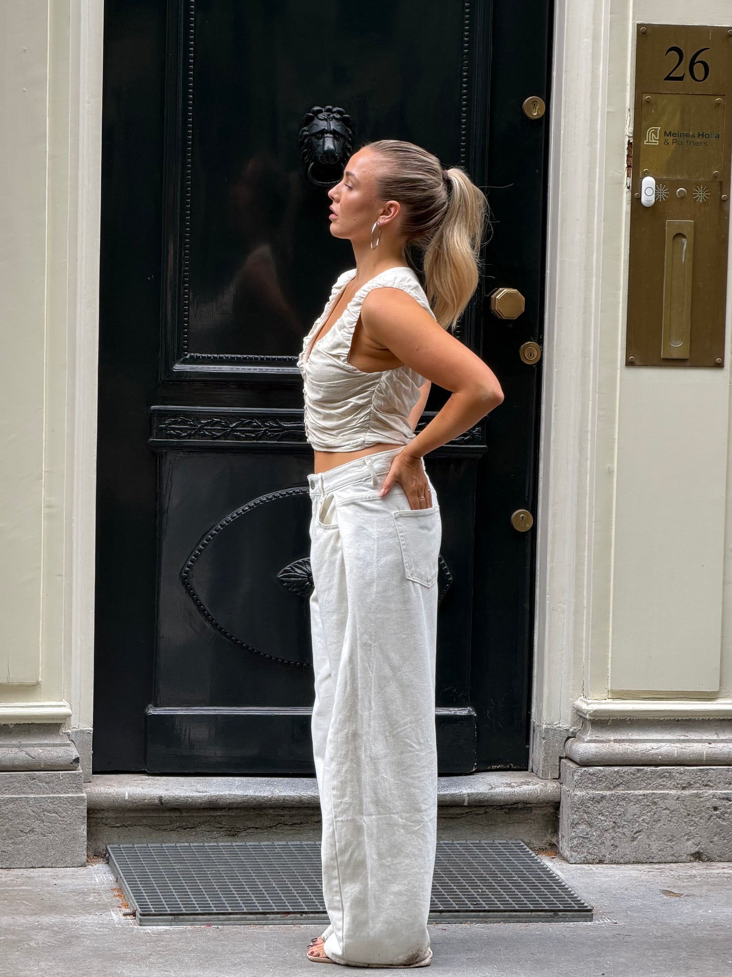 Top met knoopjes beige