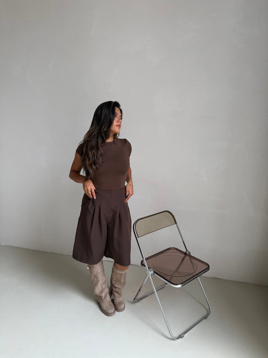 Body bruin met korte mouw