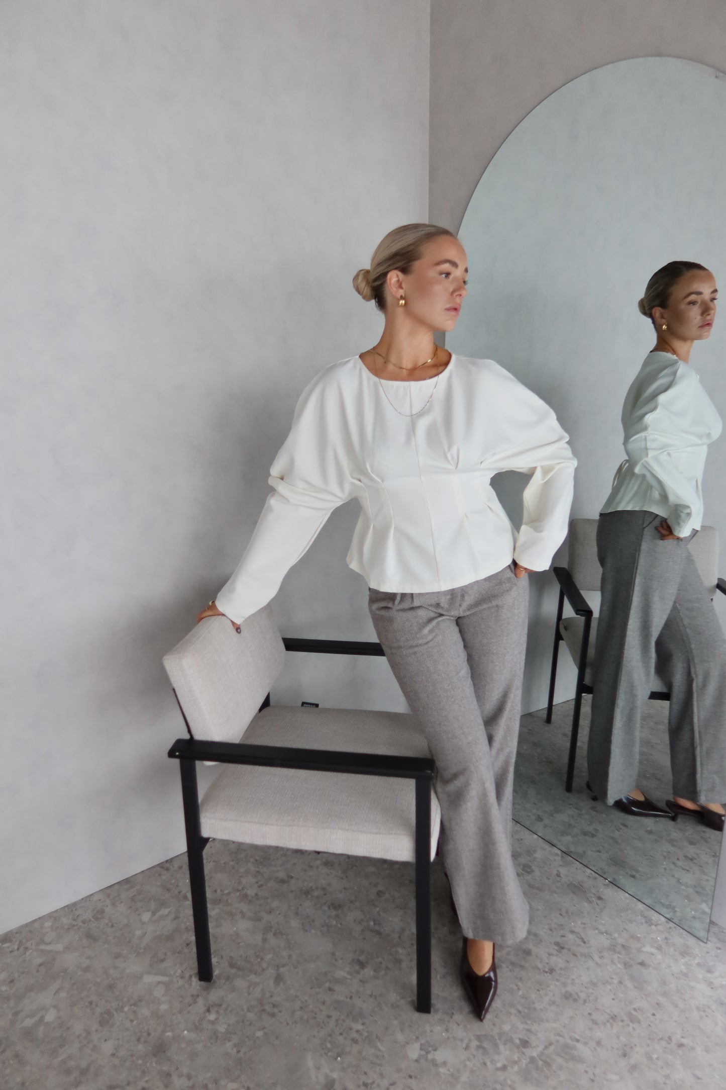 Pantalon grey detail