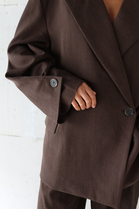 Colbert bruin met detail