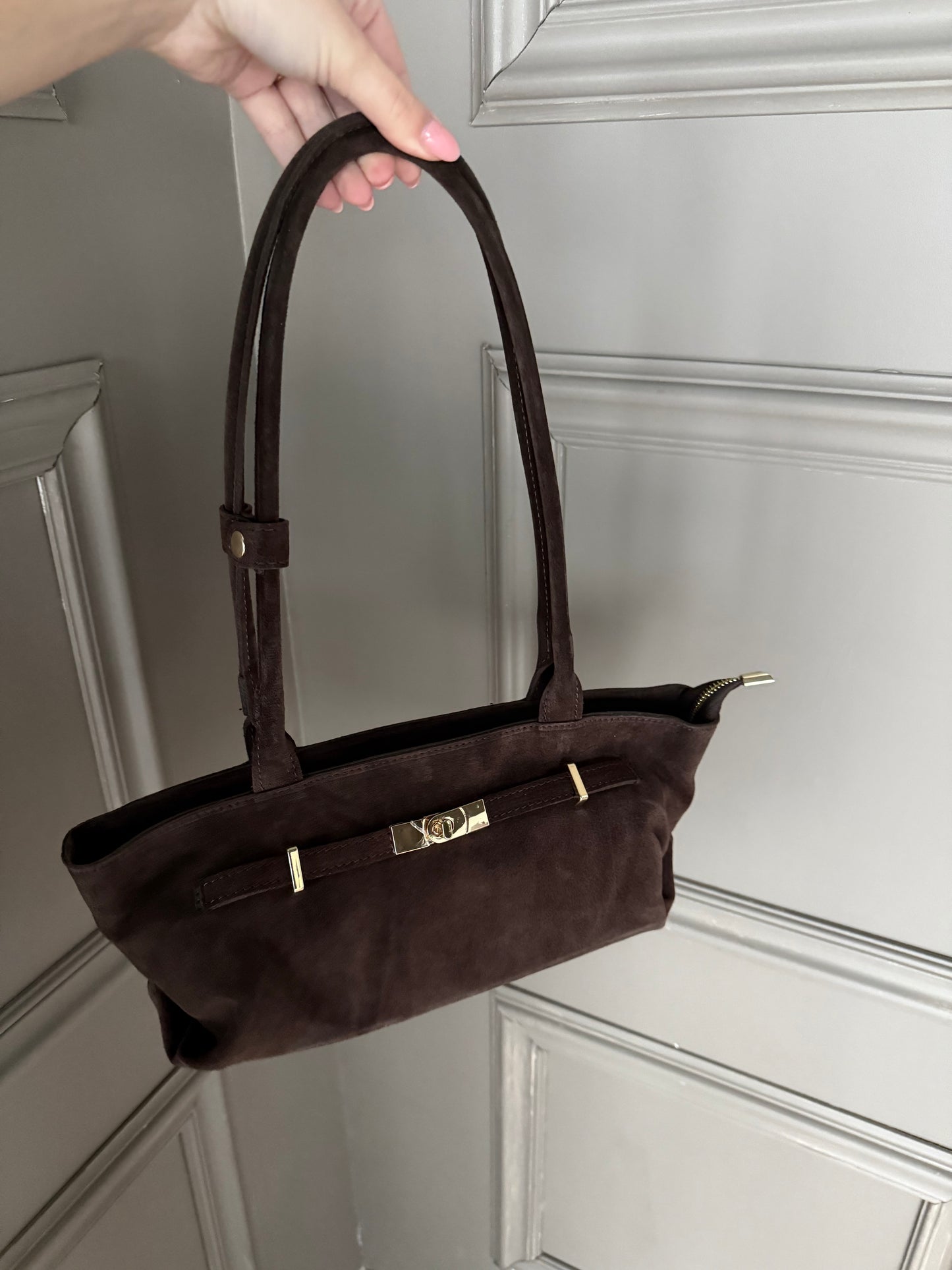 Suède bruine tas met goud gespje