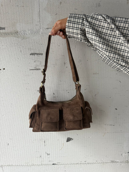 Tas taupe suede met details