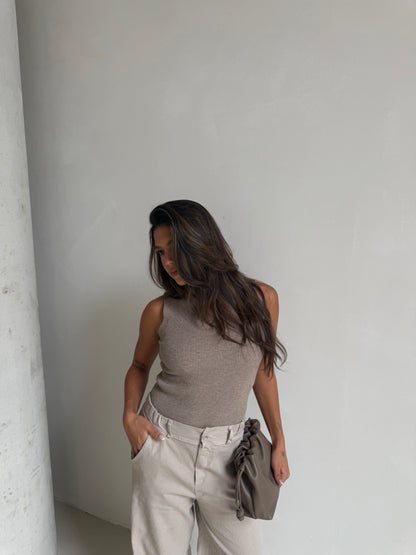Top taupe