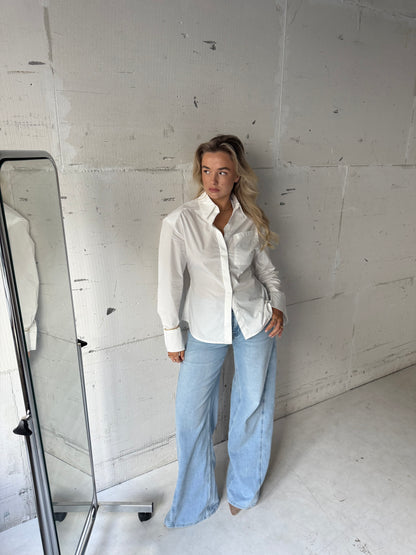 Blouse wit met schoudervulling