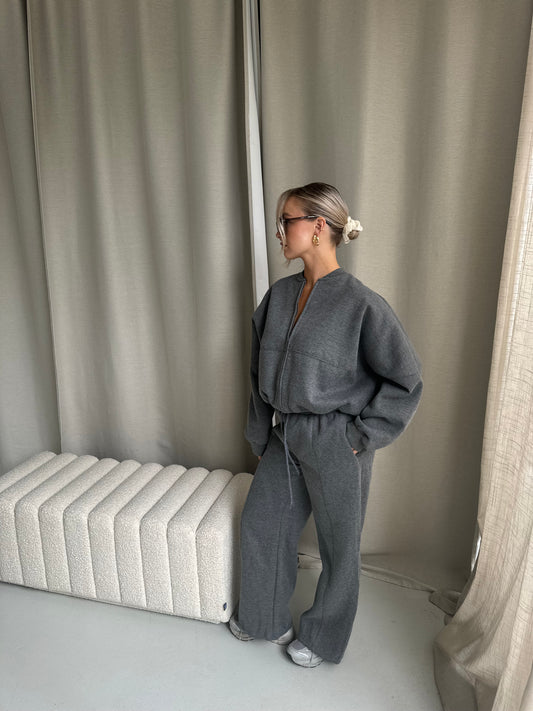 Trousers grey