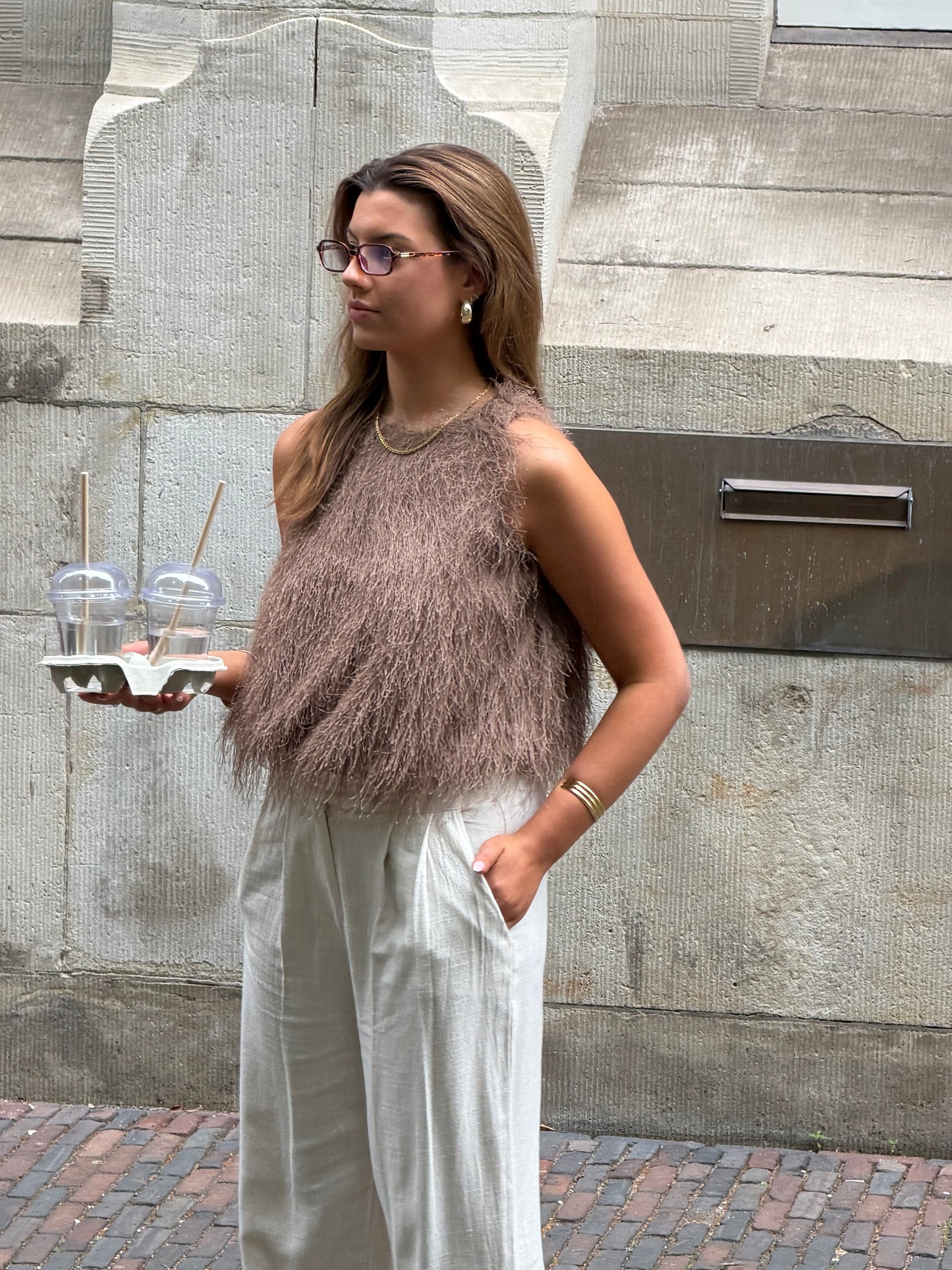 Top taupe