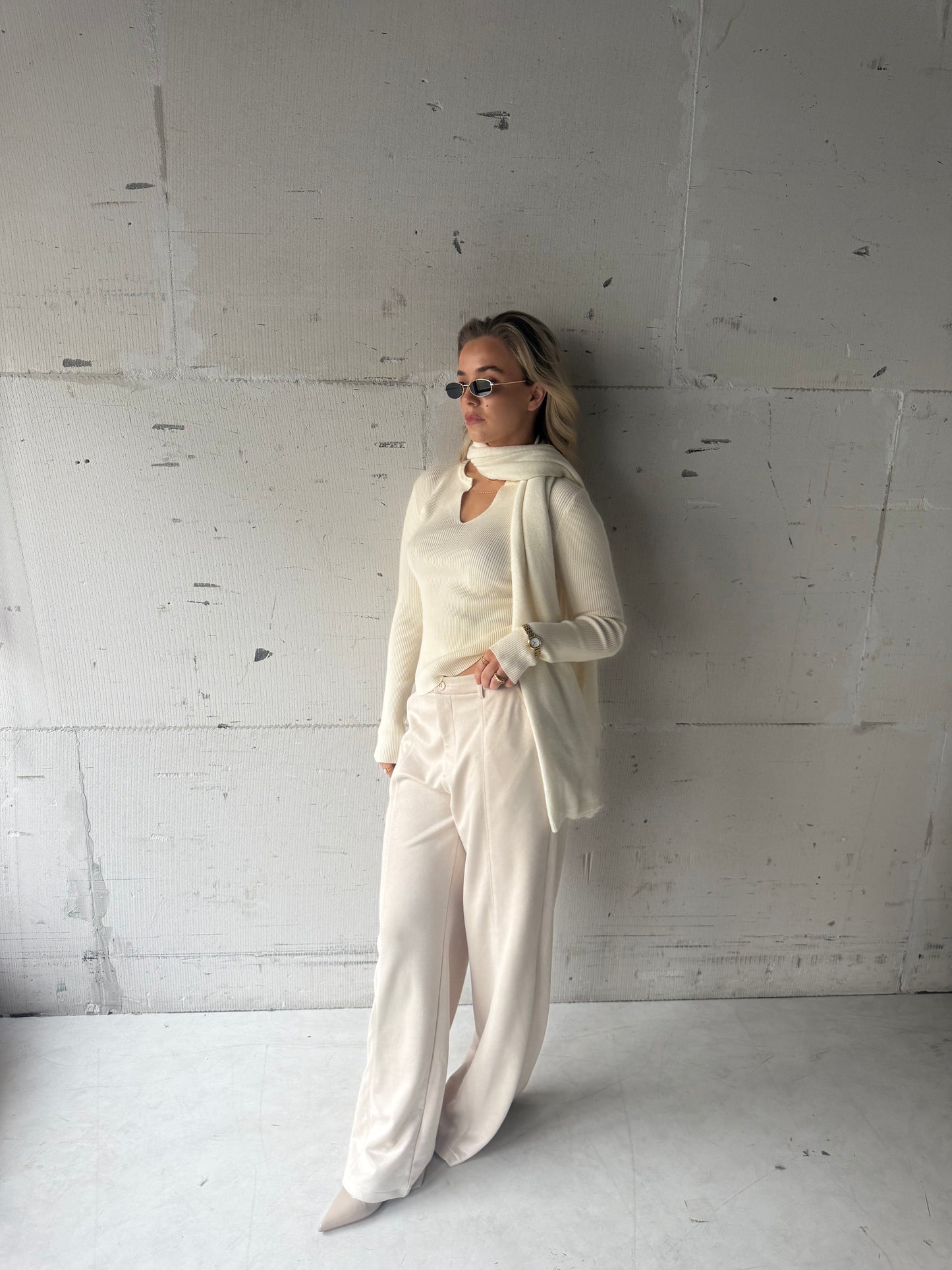 Top v hals rib crème