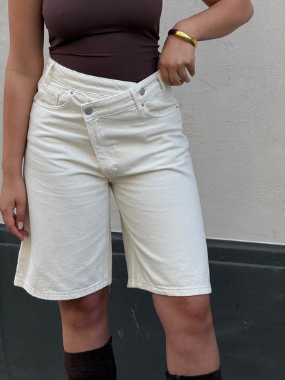 Spijker short creme