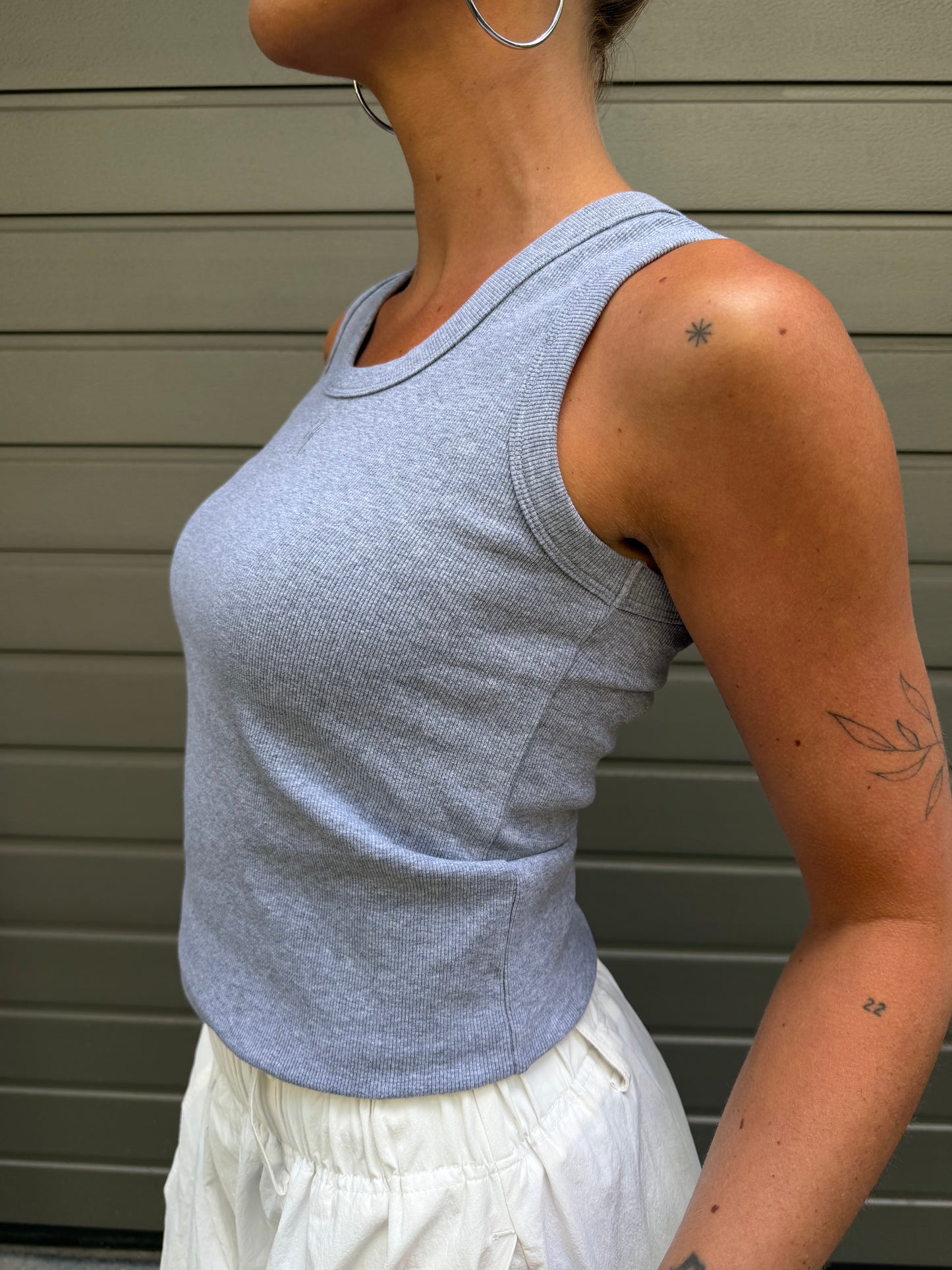 Noeloe tanktop grijs