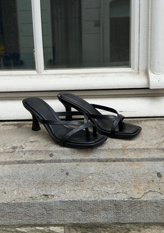 Slipper hak zwart