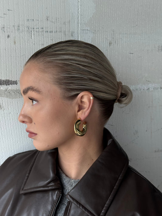 Earring Floor