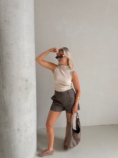 Kort broekje taupe