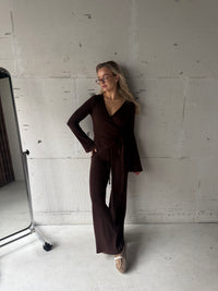 Omslag vest bruin