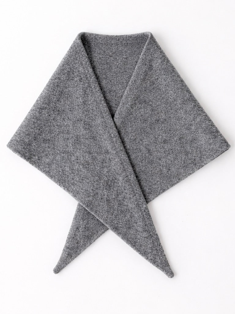 Scarf gray