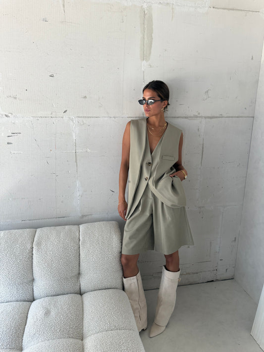 Gilet green