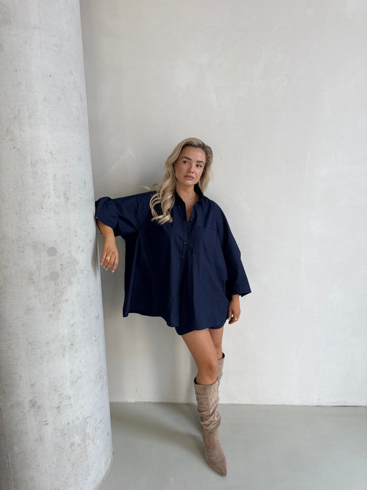 Kort broekje marine blauw