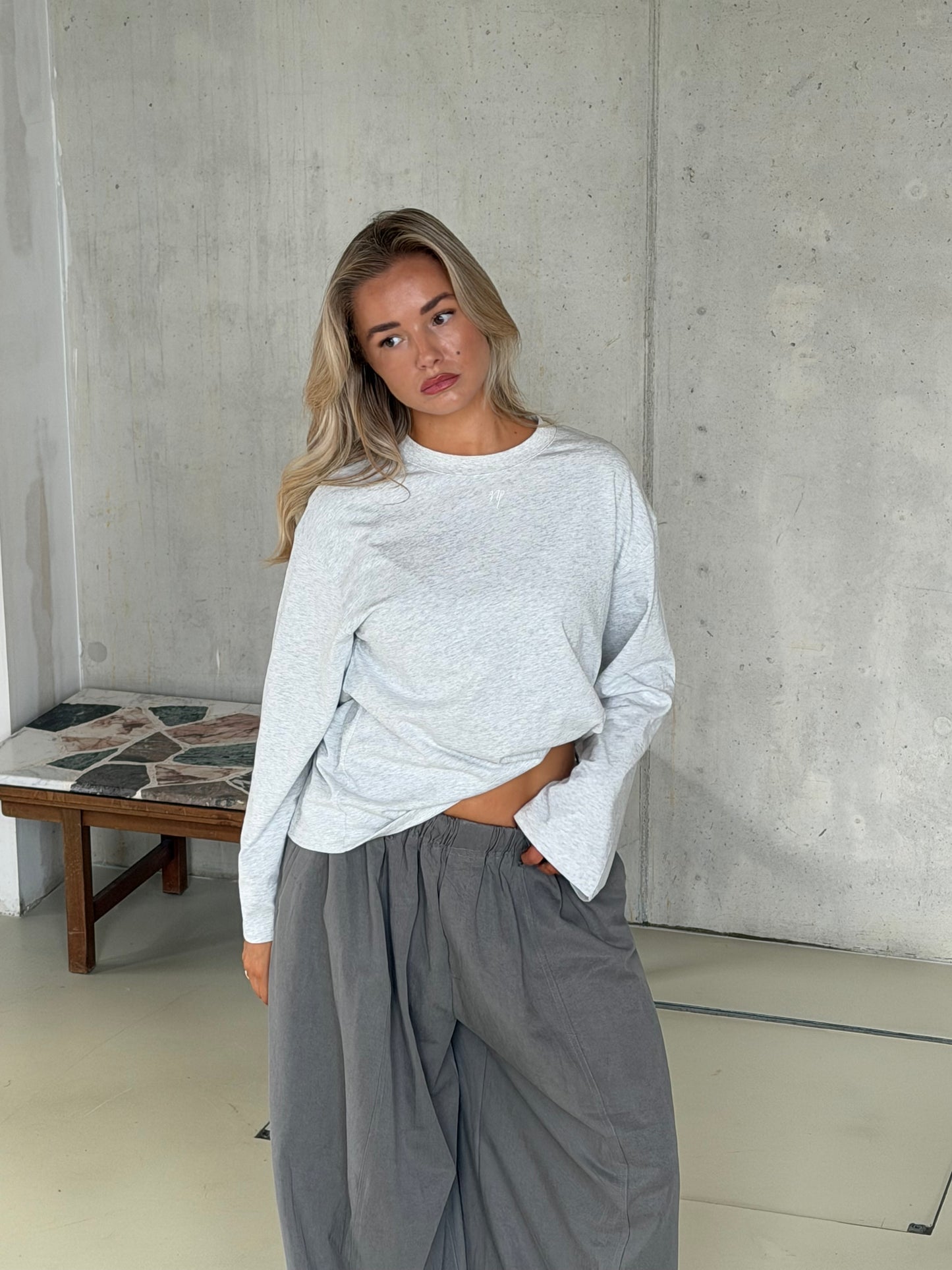 Noeloe longsleeve grijs