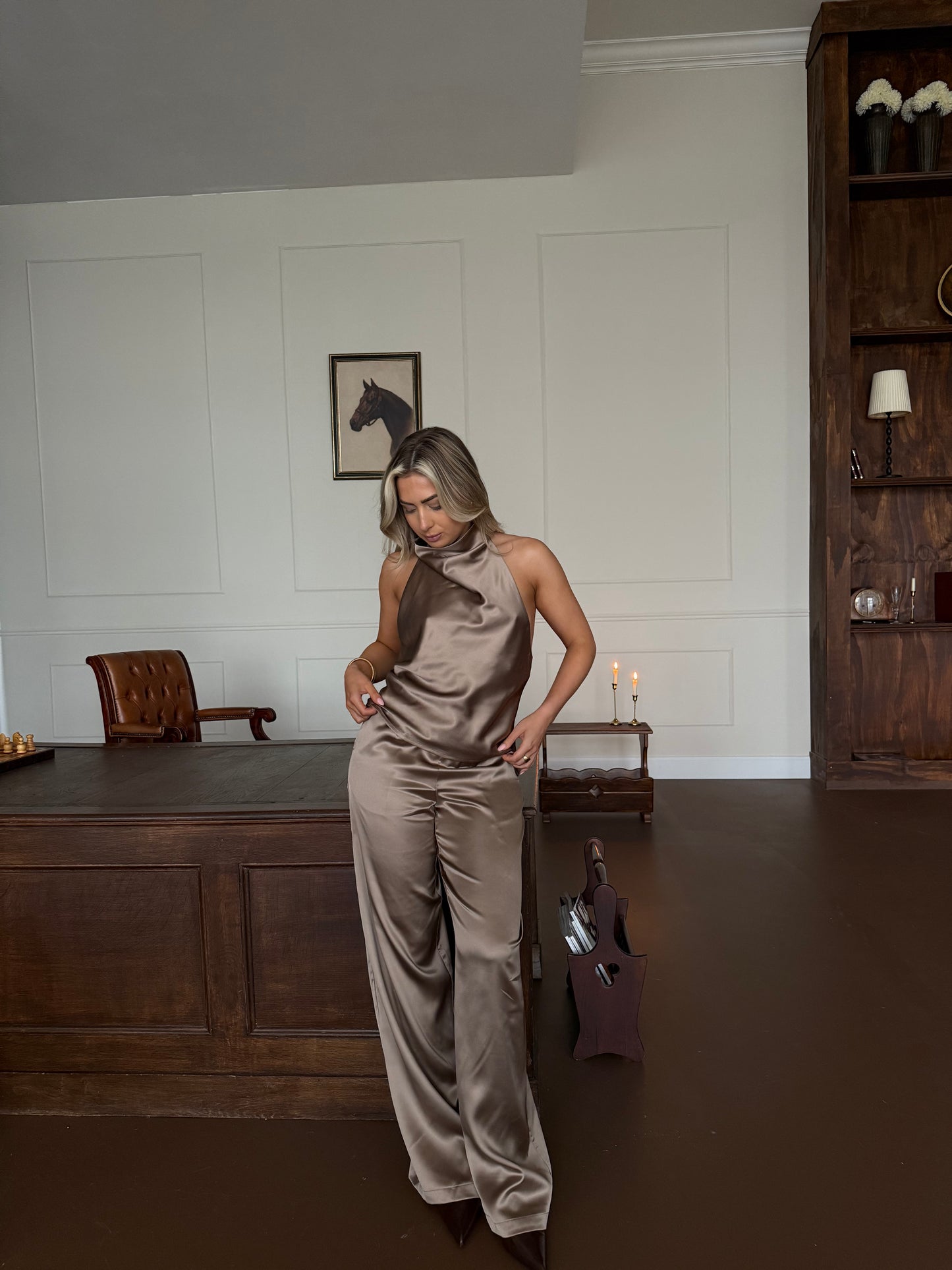 Pantalon taupe satijn