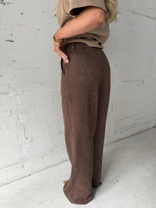 Suede pantalon bruin