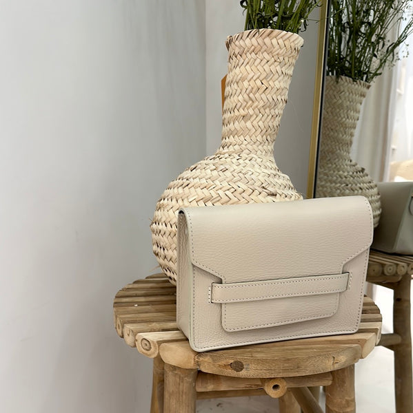 tas crème met flap