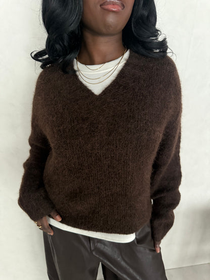 V-hals trui bruin