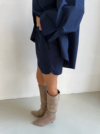 Kort broekje marine blauw