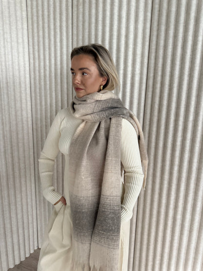 Sjaal geblokt crème