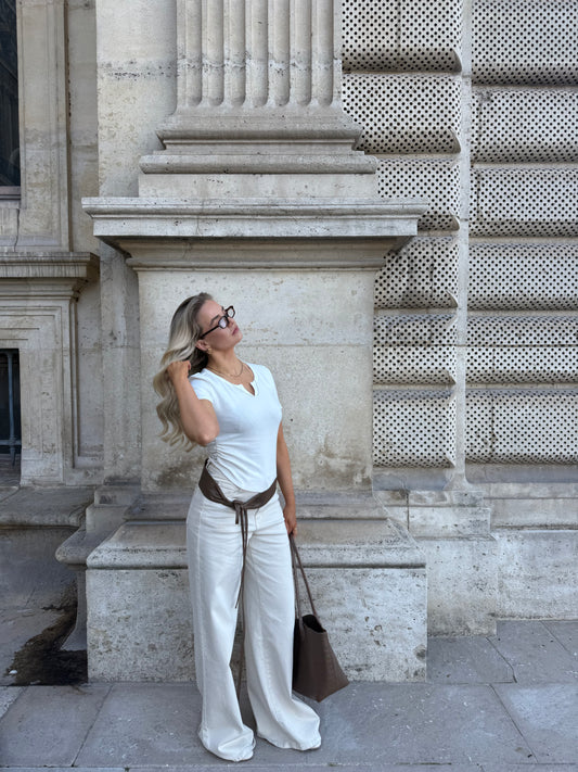 Top wit met v halsje