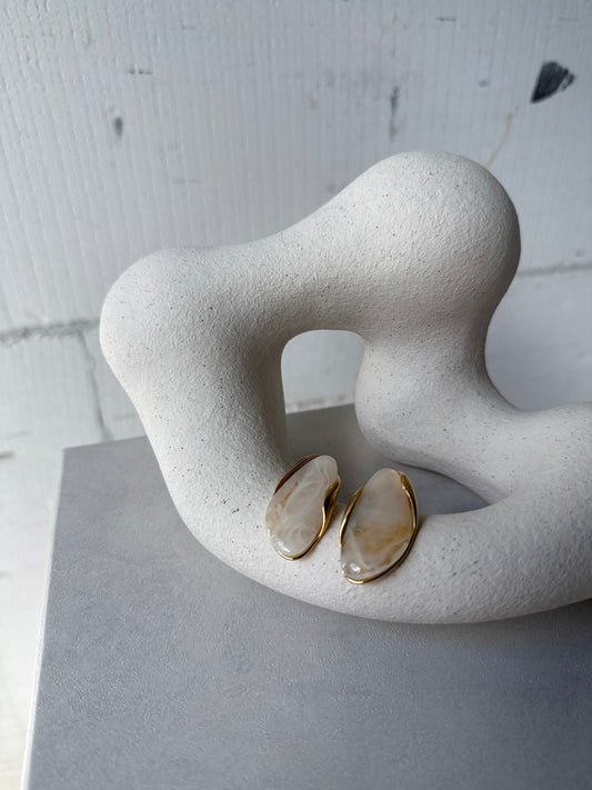 Earring stone