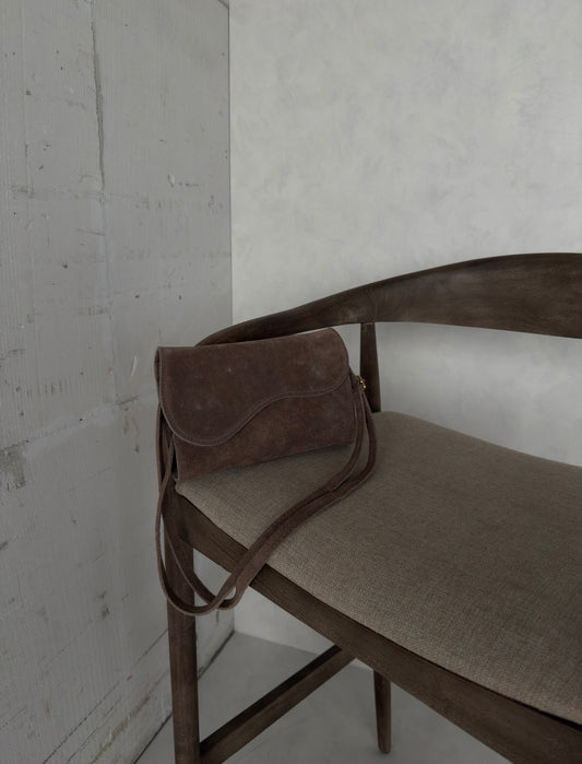 Tas suède met flap taupe