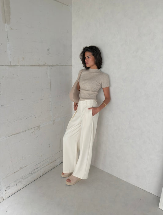 Top taupe ruffle