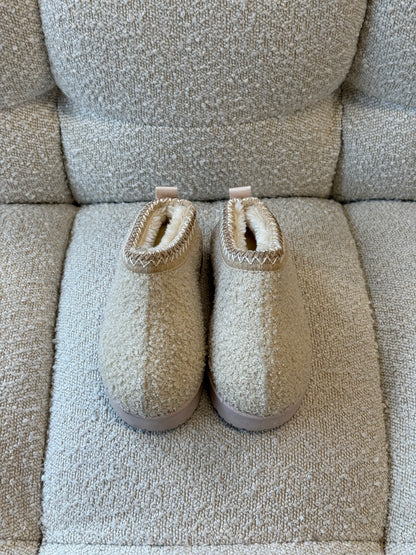 Boots fluffy wit met detail - 25 t/m 33